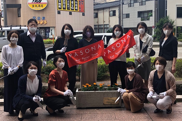  金沢駅前花壇の植替え作業    