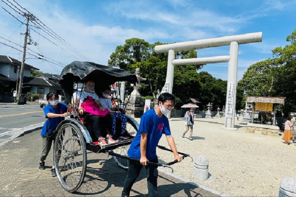  神楽祭・人力車ボランティア    